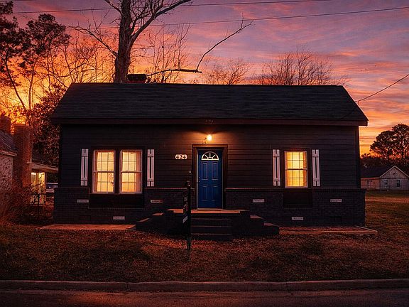 2nd image of 424 Daughtridge St