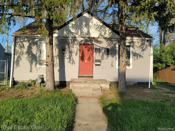 19424 Russell St, Highland Park, MI 48203