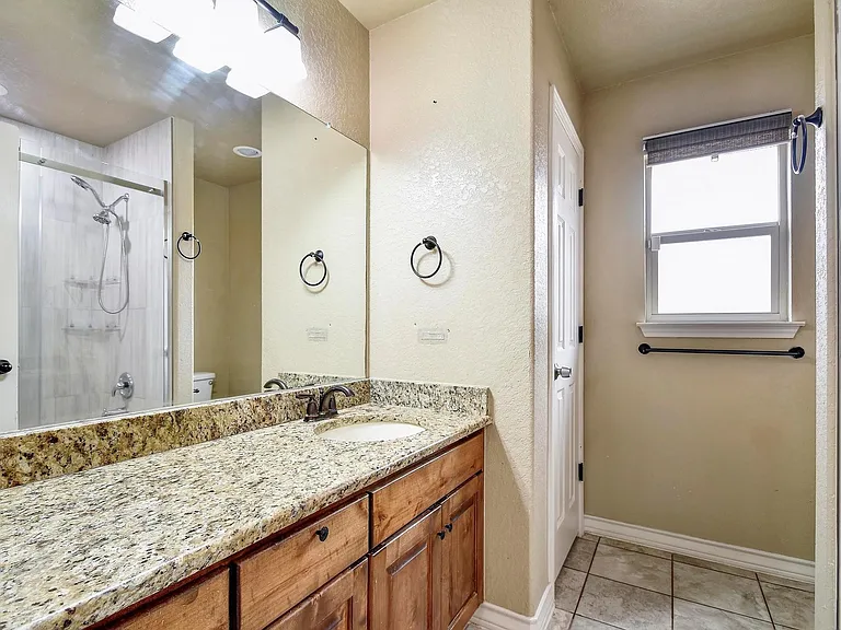 158 Pullman Rd — Photo 18