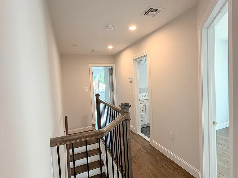77 Alberta Ave #1 — Photo 13