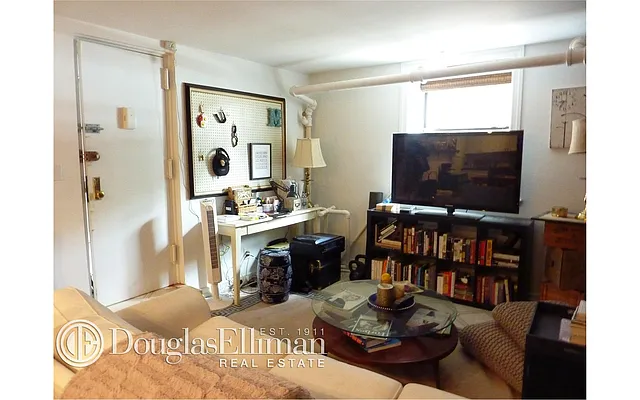 Rented by Douglas Elliman | media 28