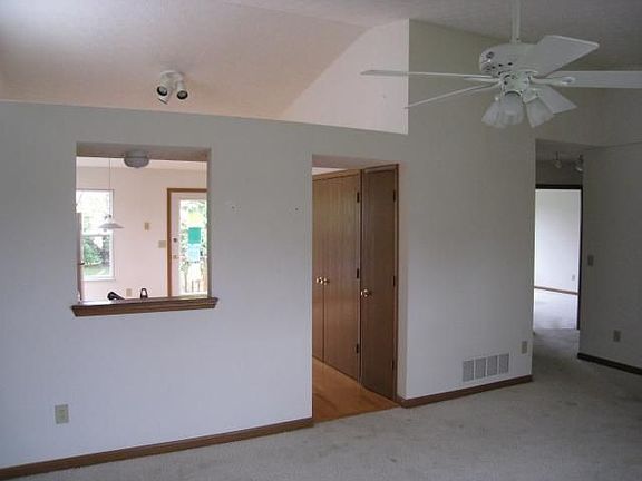 3rd image of 3269 Bellowind Dr