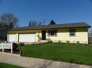 1424 S Orchard St, Janesville, WI 53546