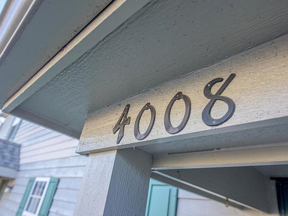 3rd image of 4008 Meadowick Dr