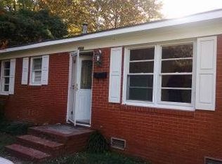 605 S Hoskins Rd, Charlotte, NC 28208