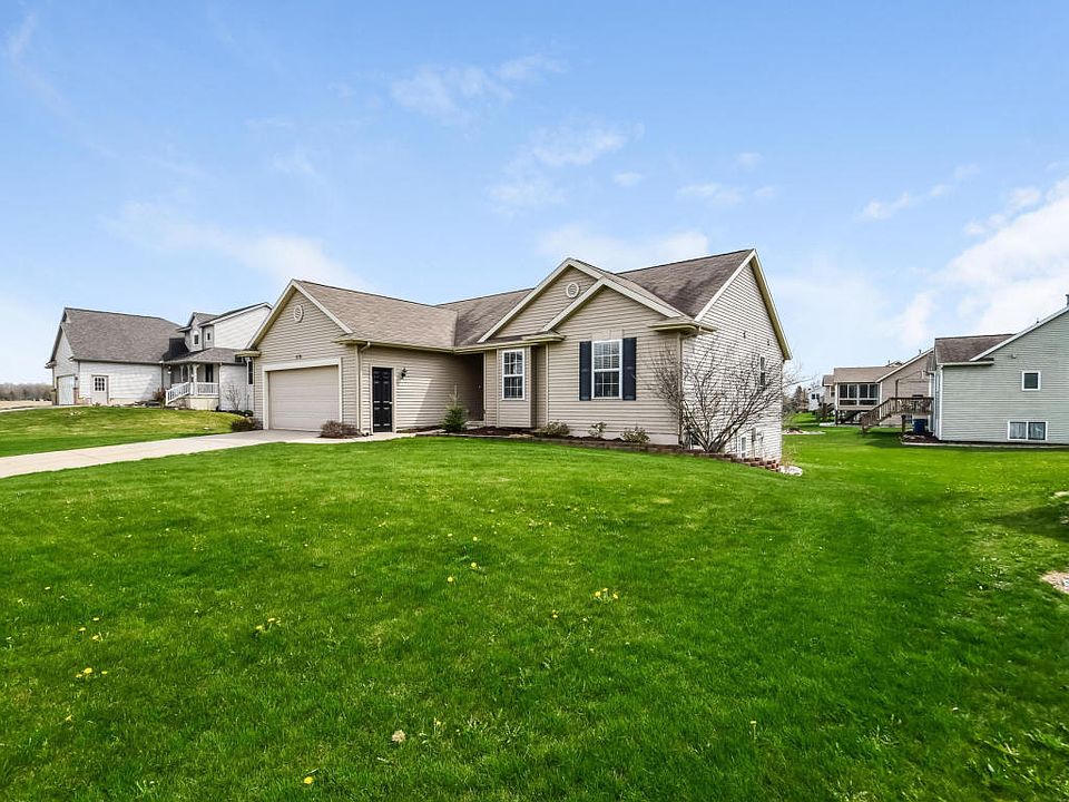 1st image of 378 Creekside Dr
