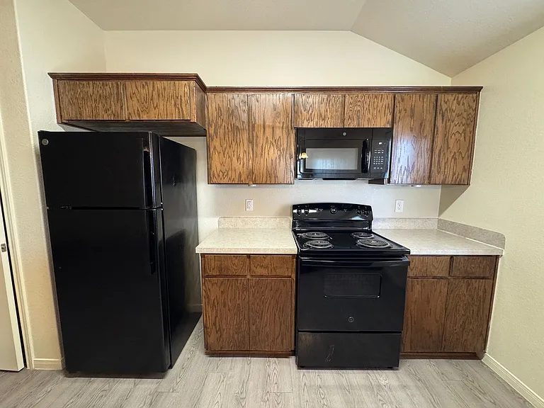 5804 Rustler Dr — Photo 6