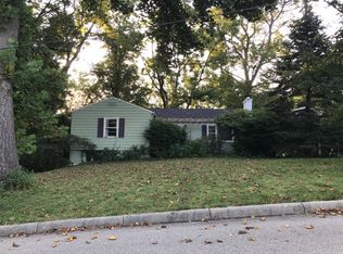 998 Maycliffe Pl, Cincinnati, OH 45230