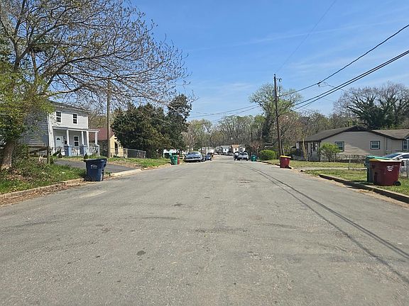 5th image of 142 Saint Marks St