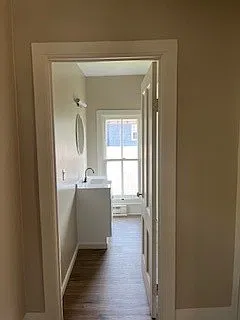 1 bed, 1.0 bath, 2016 sqft, $1,400 — Photo 2