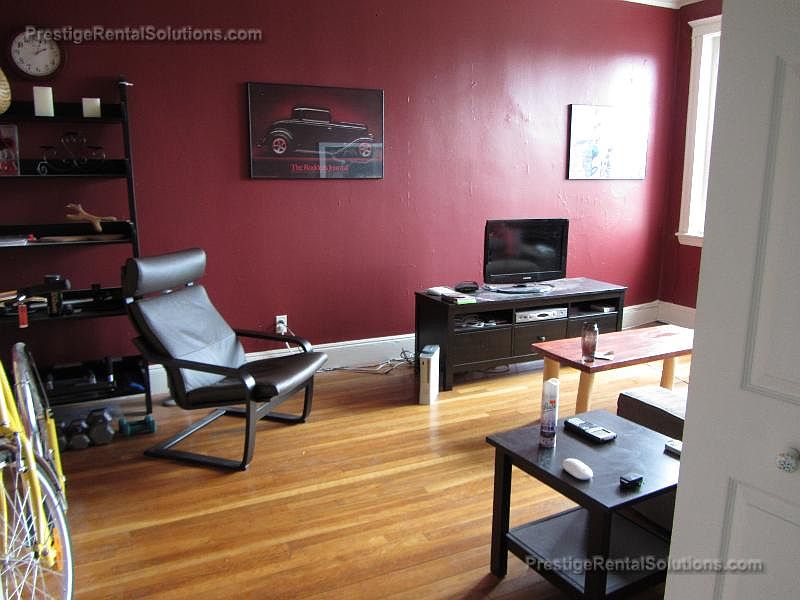 2nd image of 1820 Comm Ave APT 33