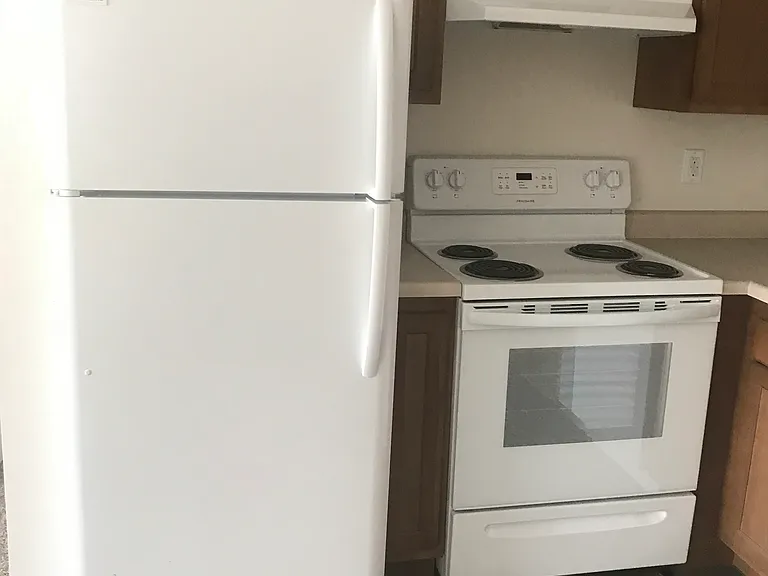 1501 Memorial Ave #3 — Photo 1