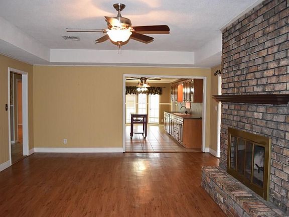 3rd image of 299 W Weber Cir