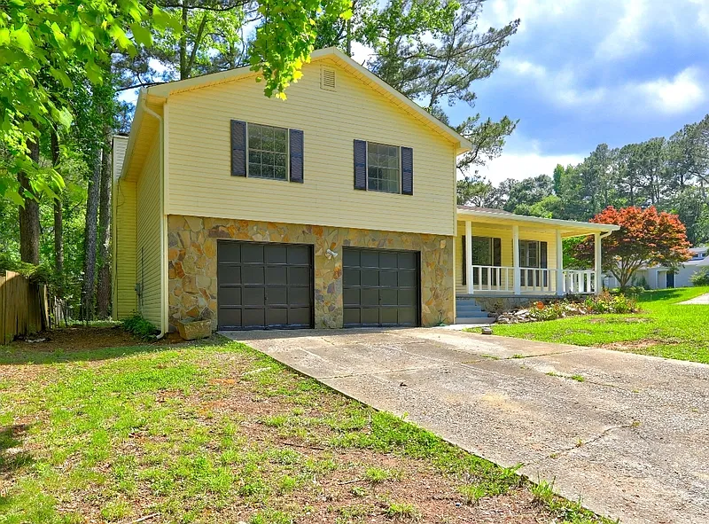 9022 Hamilton Ct photo 1