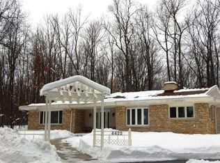 4422 W Heidel Rd, Mequon, WI 53092