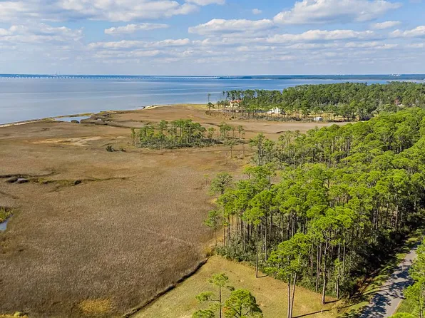 1361 Pearson Rd, Milton, FL 32583