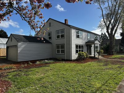 1704 W Main St, Cottage Grove, OR, 97424