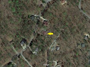 1379 Villa Dr, Ellijay, GA 30540
