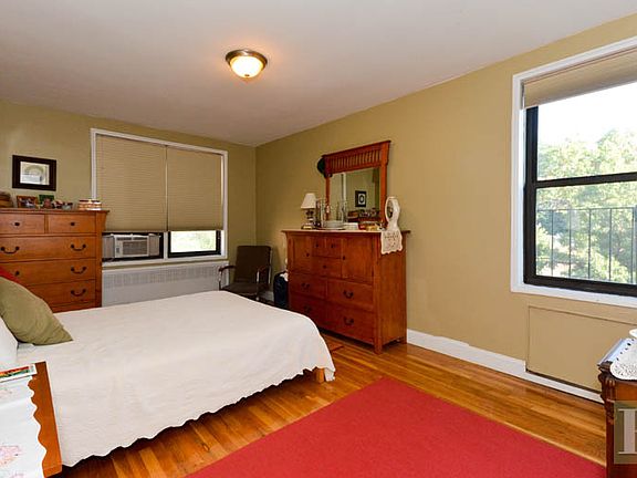 5th image of 2550 Independence Ave APT 7E