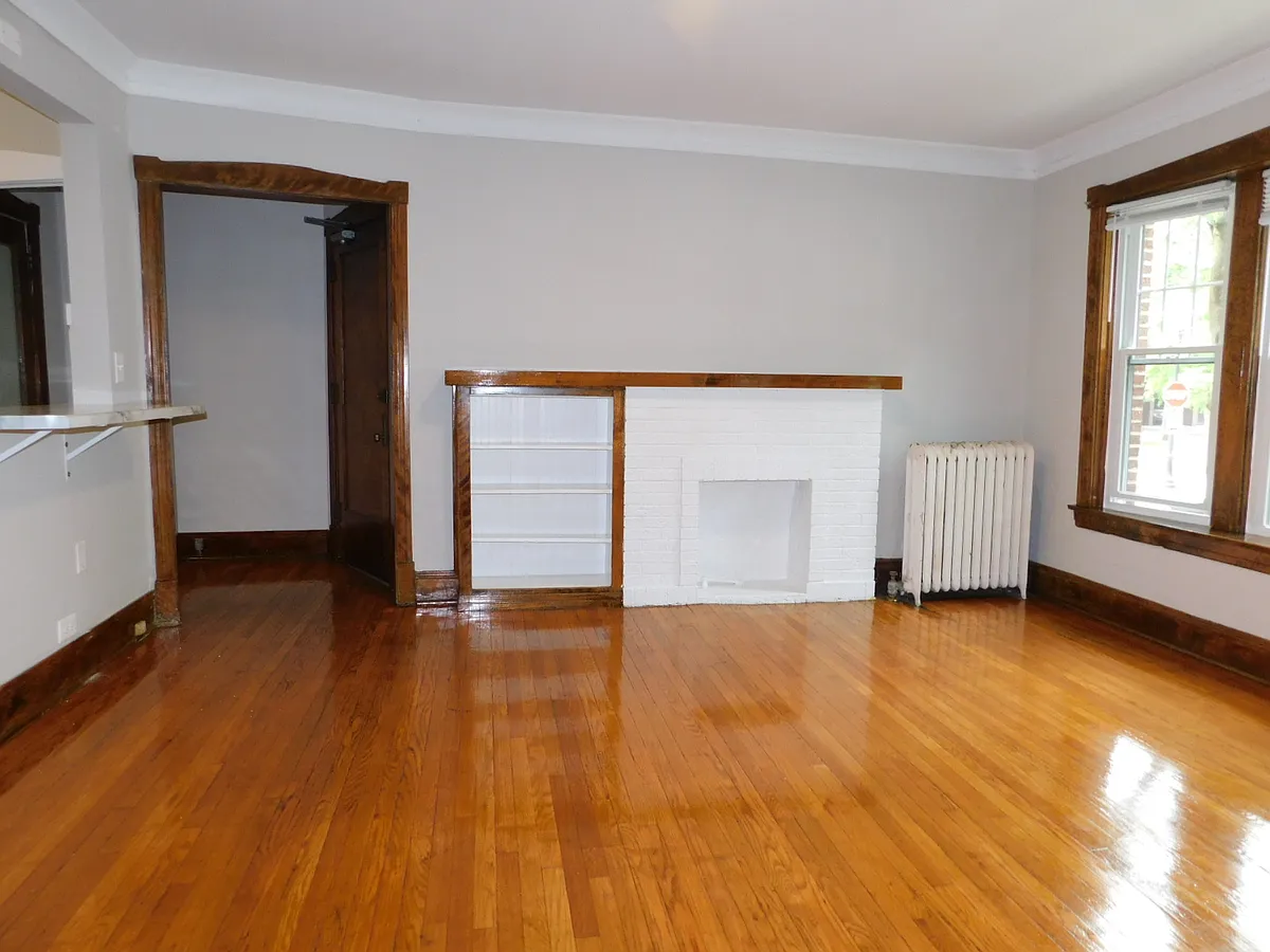 Building Photo - 823 Elmwood Ave #1B