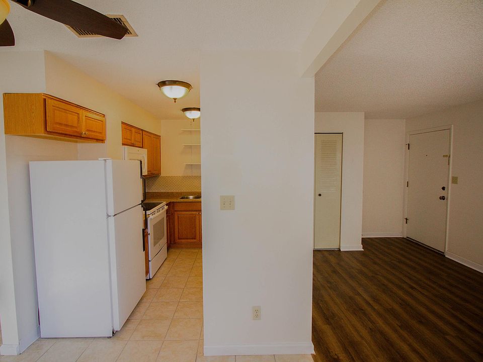 1st image of 1705 Heatheridge Rd Unit E201