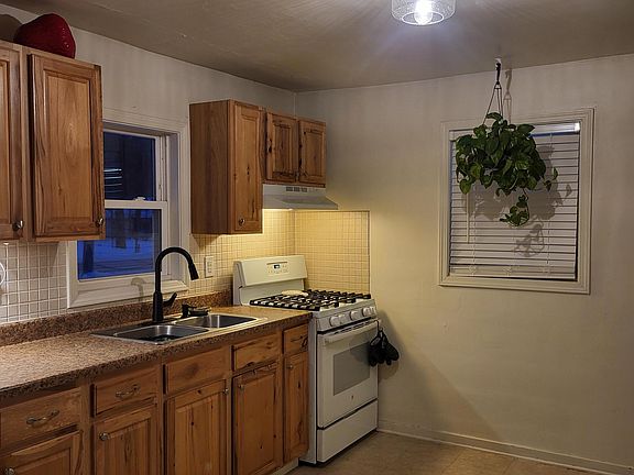 5th image of 4595 E Laketon Ave