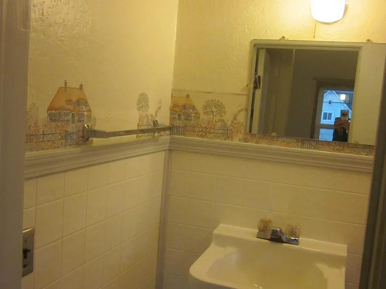1524 E 1st Ave #4 — Photo 10