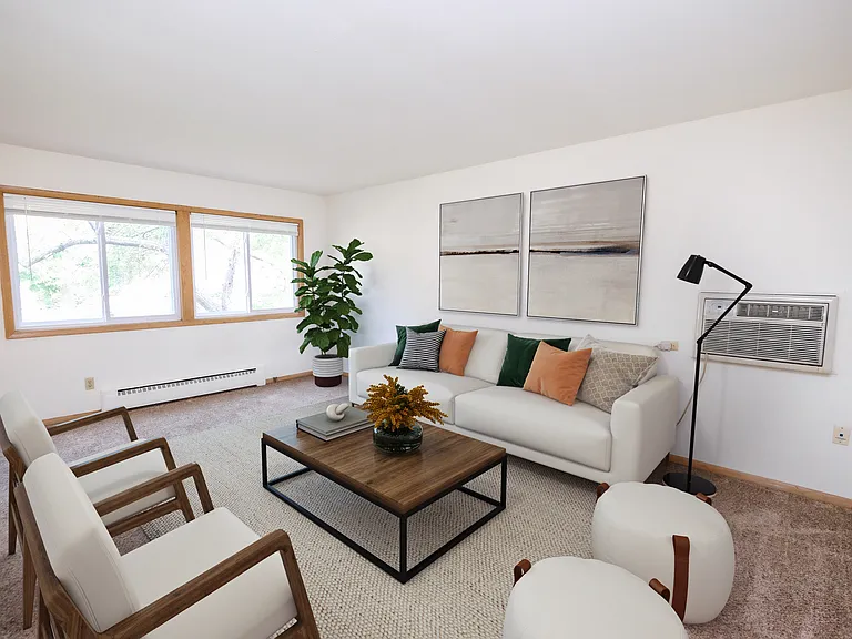 Pleasant Ave Apartments — Photo 2