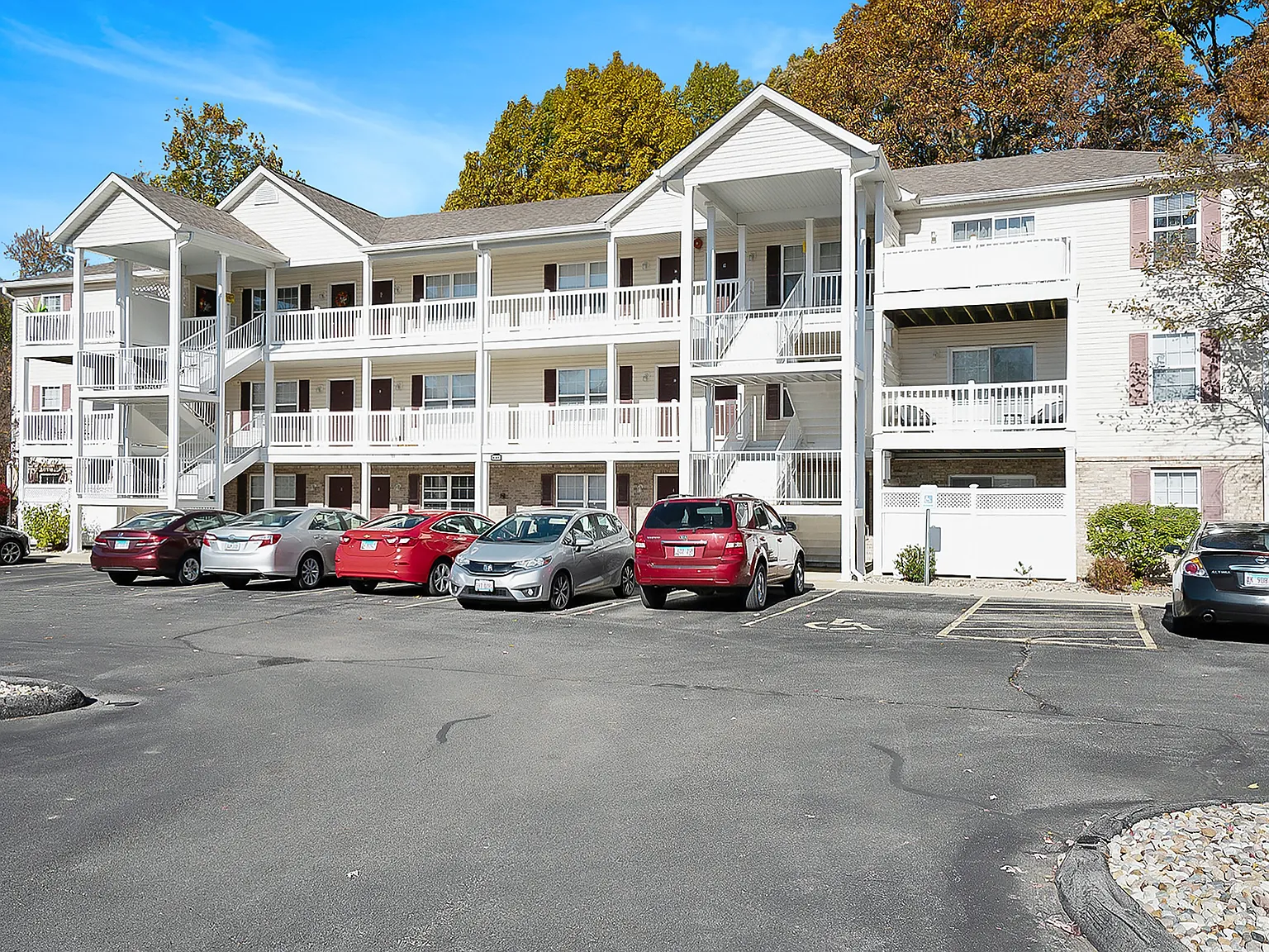 127 Dorset Ct — Photo 1