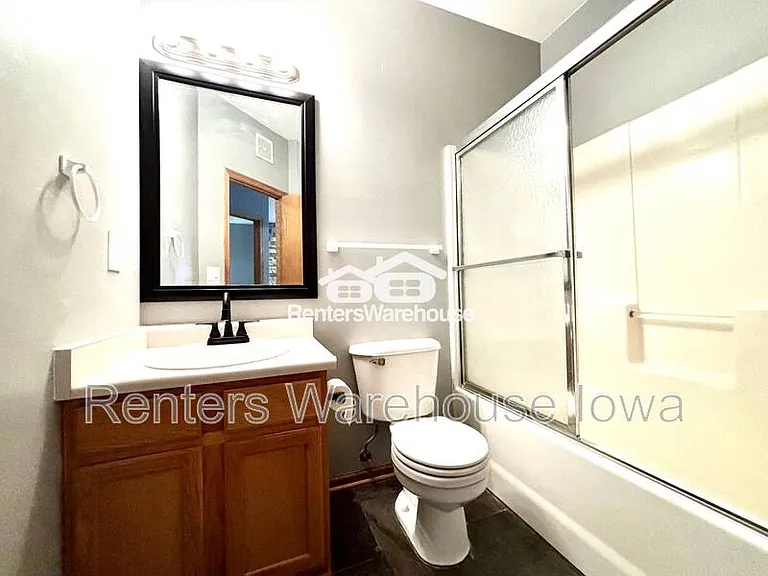950 67th St #410 — Photo 18