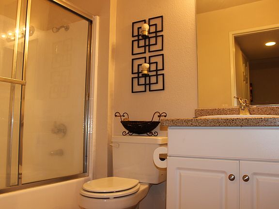 5th image of 5565 Canoga Ave APT 116