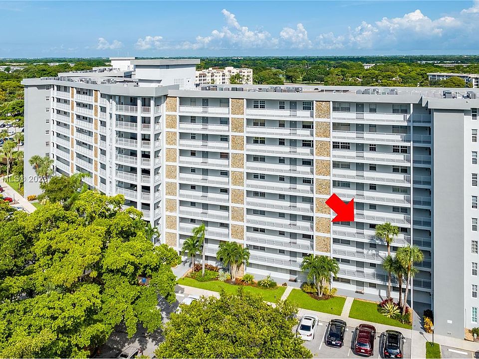 1st image of 625 Oaks Dr APT 402