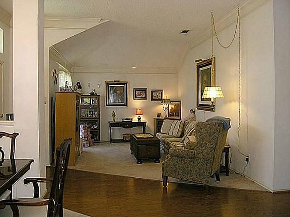 4th image of 2418 Creek Crossing Ct