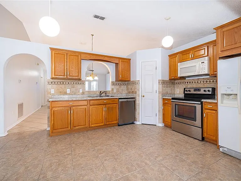 611 Baldwin Dr — Photo 7