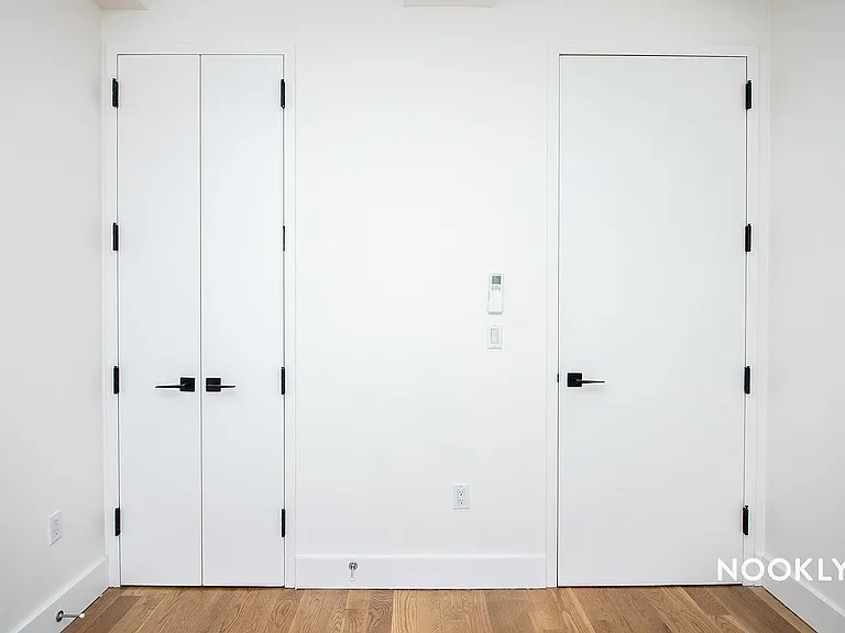 195 Sullivan Pl #3R — Photo 5