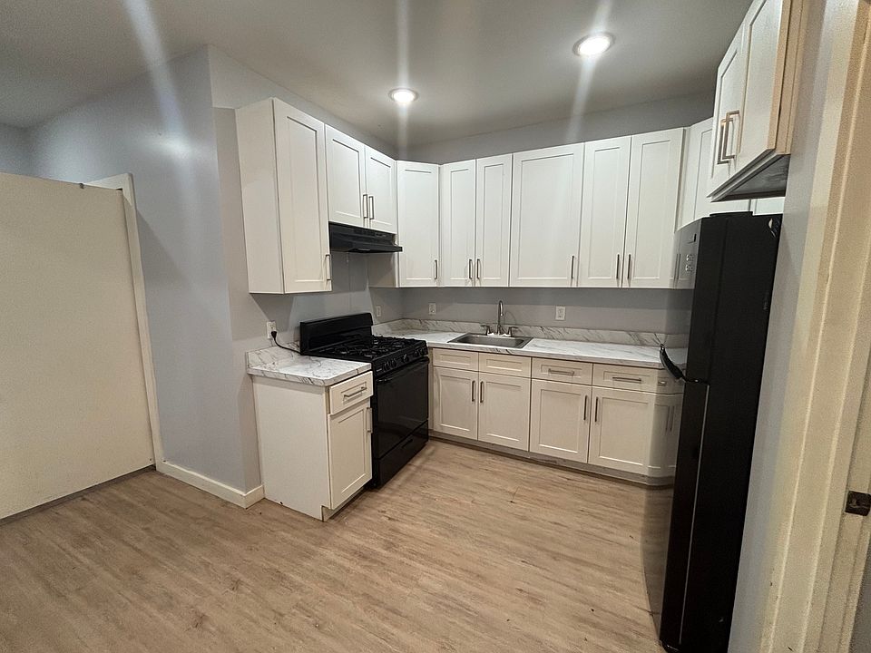1st image of 177 Van Nostrand Ave APT 6