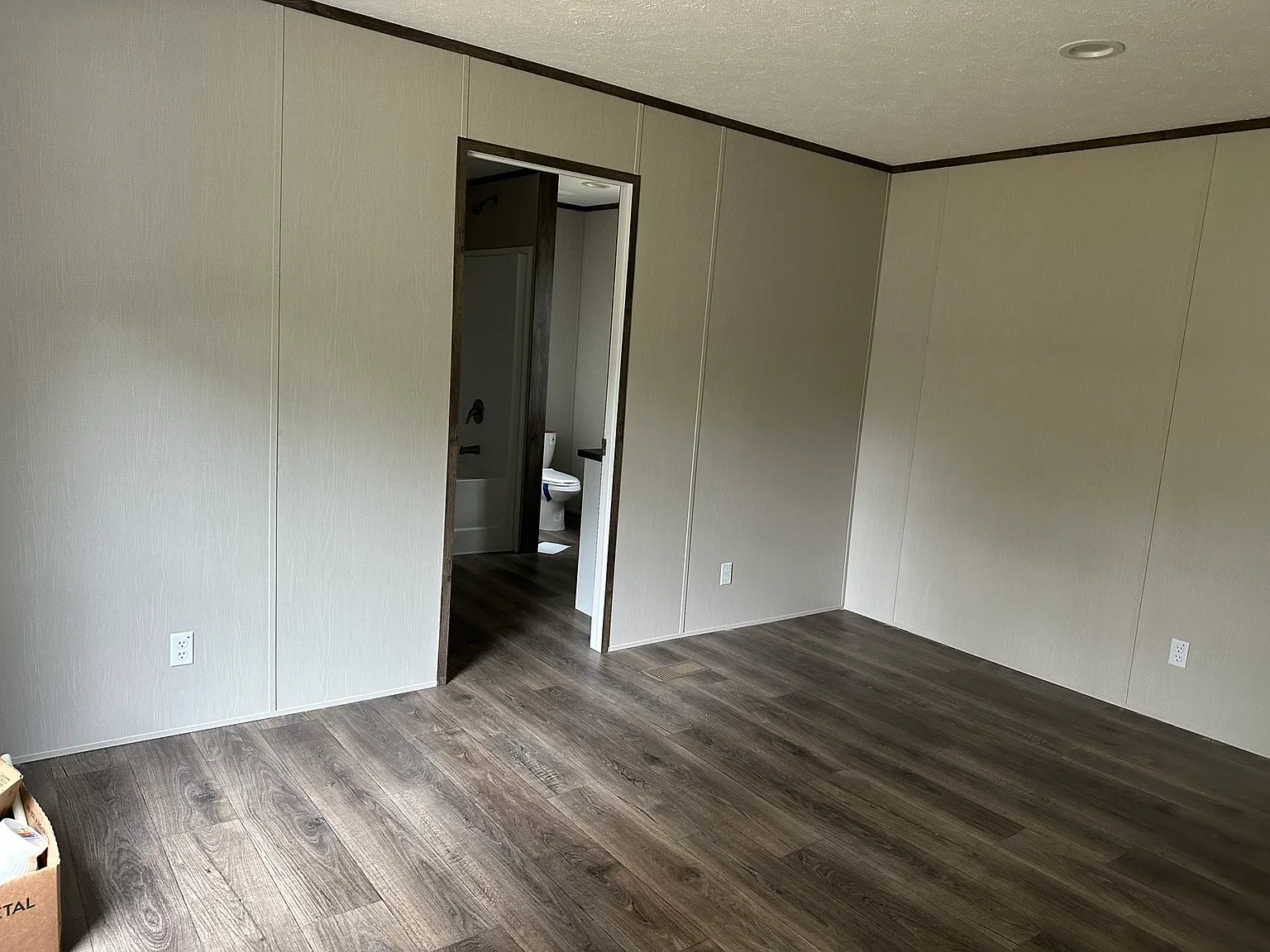3 bed, 1080 sqft, $1,200 — Photo 4