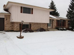 15820 Joann Ln, Oak Forest, IL 60452