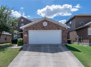 10105 Blue Bell Dr, Fort Worth, TX 76108