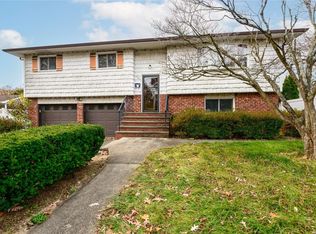 121 N Herman Ave, Bethpage, NY 11714
