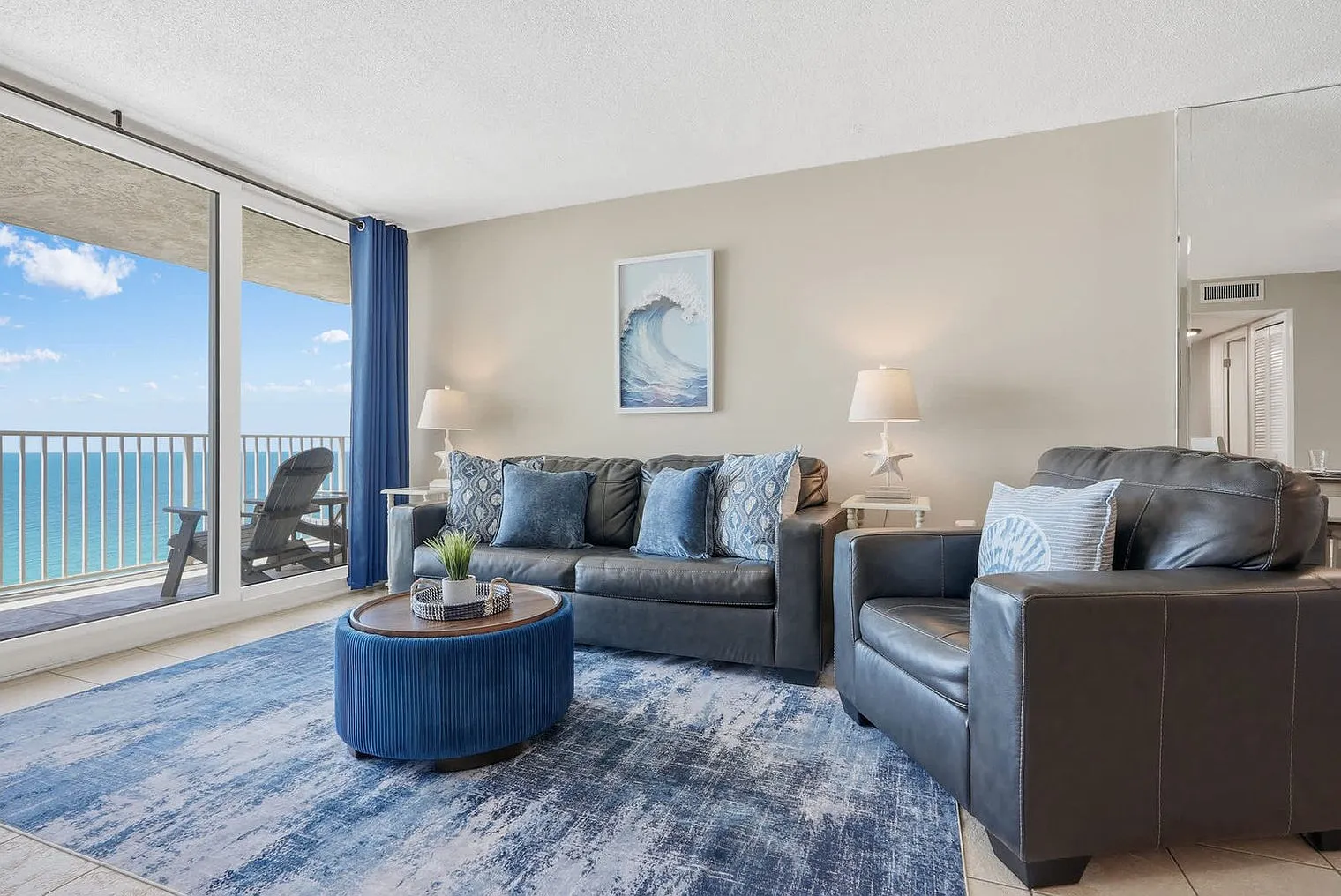 2 bed, 2.0 bath, 1044 sqft, $2,570 — Photo 3