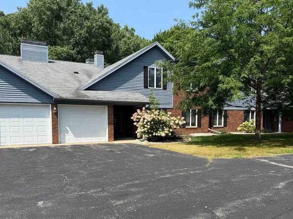 2935 Mossy Oak Cir, Green Bay, WI 54311