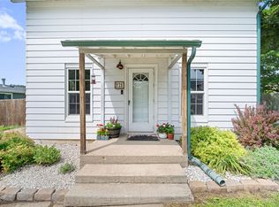 121 S Linn St, Roland, IA 50236