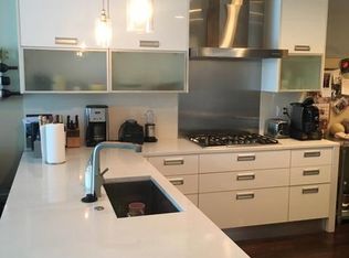 1447 W Fry St, Chicago, IL 60642