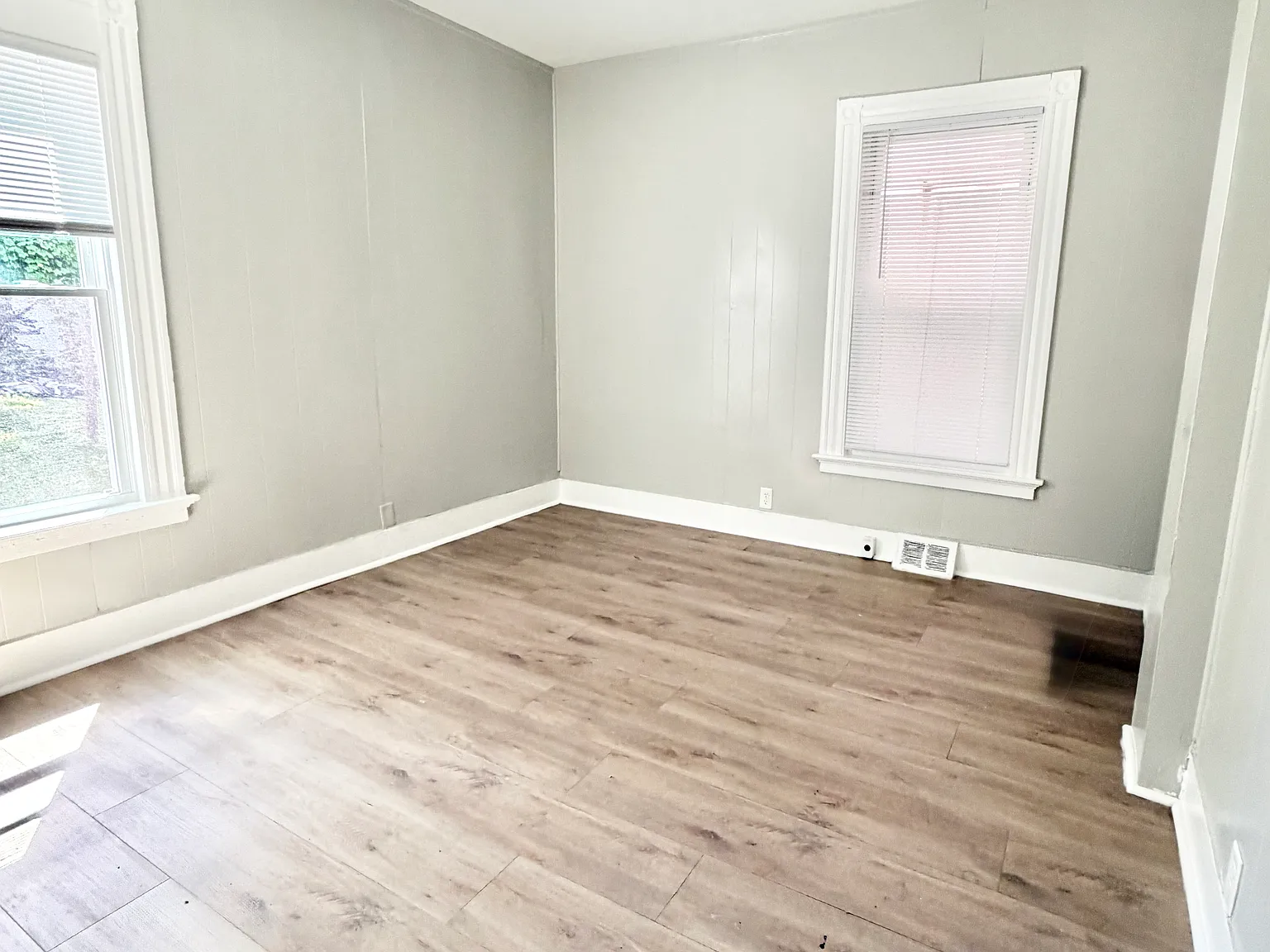 2 bed, 900 sqft, $1,425 — Photo 3