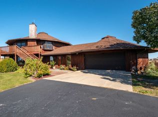 10521 Hoffman Rd, Fort Wayne, IN 46816