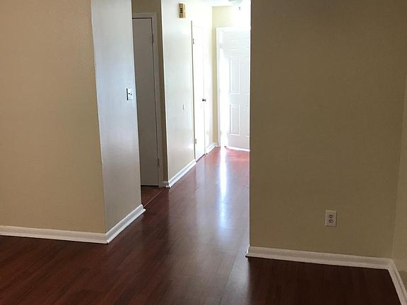 4th image of 2509 Stratford Upon Avon Blvd