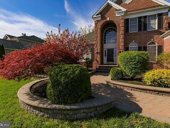 2nd image of 406 Derby Way