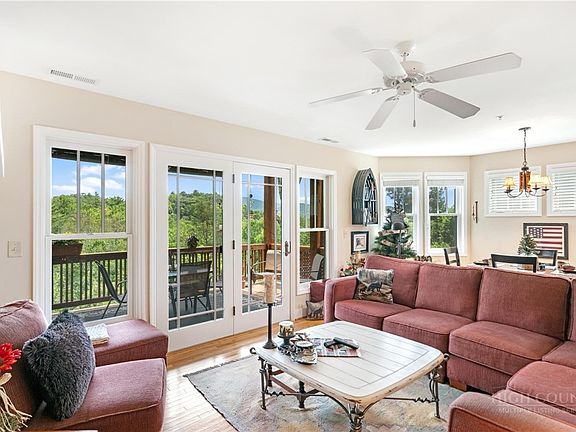 4th image of 544 Peaceful Haven Drive #1612