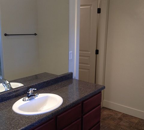3rd image of 1467 N La Palma Pl